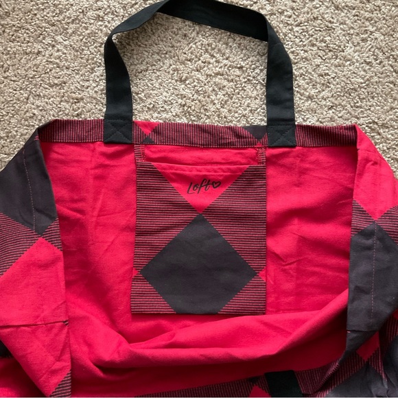 LOFT Red & Black buffalo plaid holiday Christmas Extra Large Tote bag - Picture 2 of 6